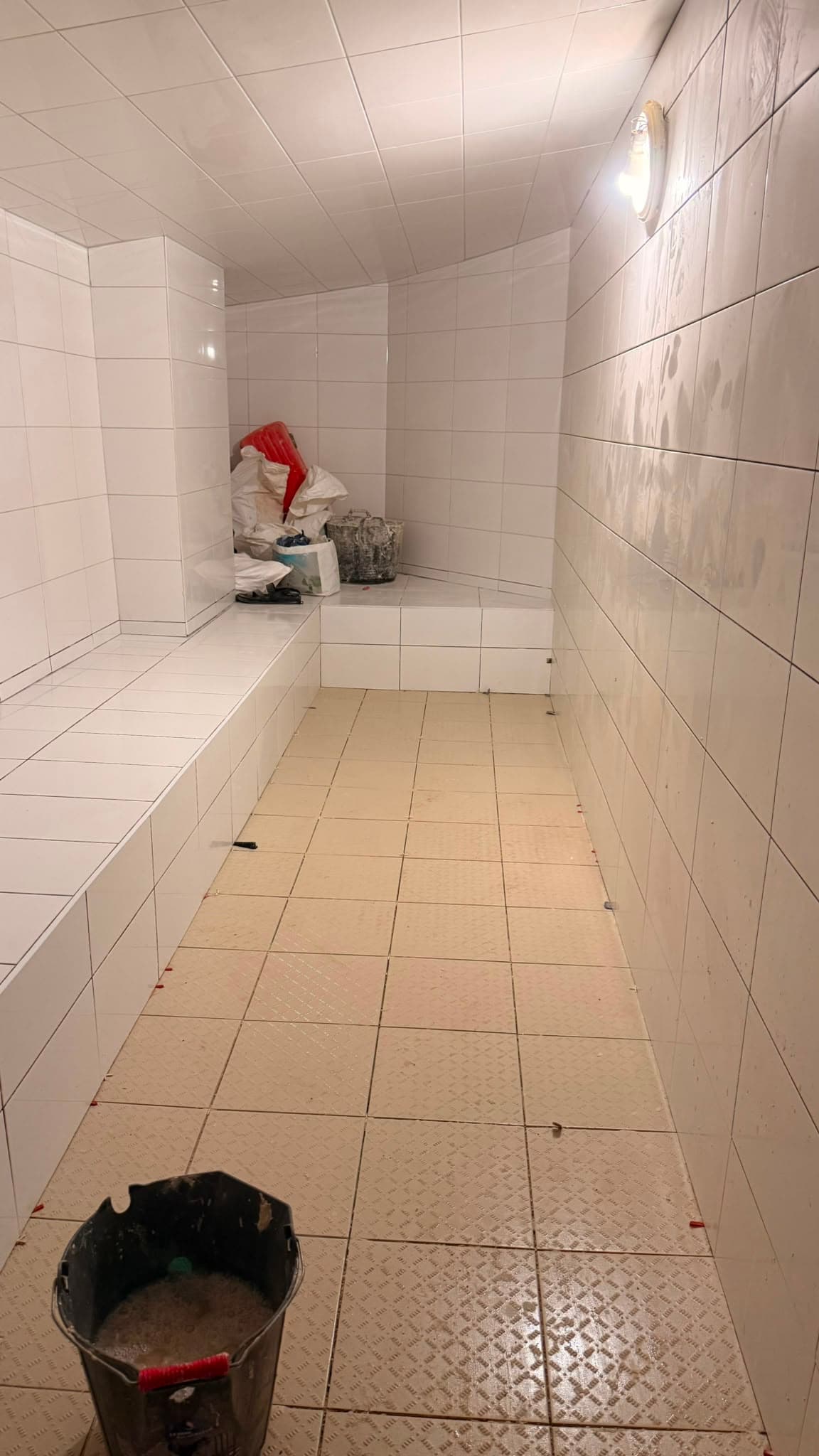Hammam privé — espace bien-être — Pendant — pose du carrelage
